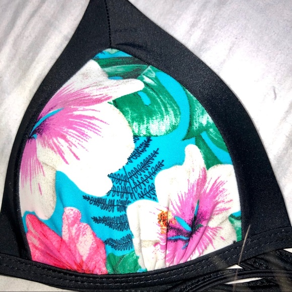 3 PCS Bikini Set Size XS/S - Picture 2 of 3